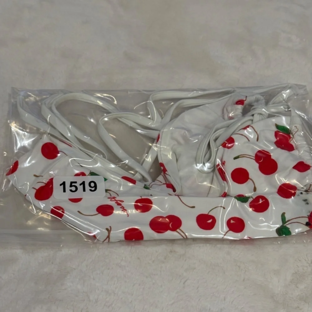 Frankies Bikinis new without
